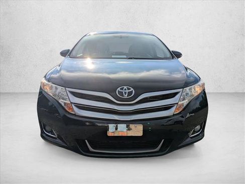 Used 2013 Toyota Venza LE FWD image 2