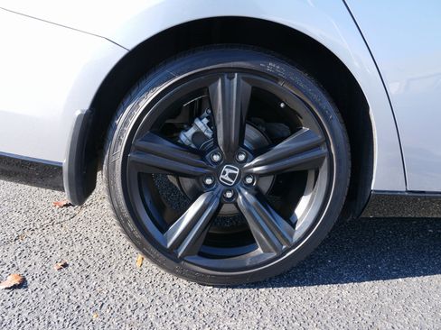 Used 2025 Honda Accord Sport image 10