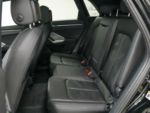 Used 2022 Audi Q3 2.0T Premium w/ Convenience Package AWD/4WD image 17