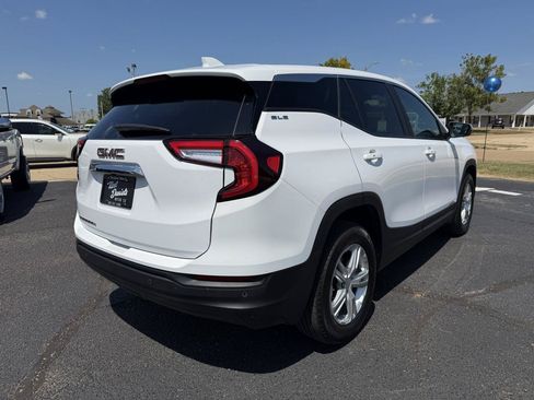 Used 2023 GMC Terrain SLE FWD image 6