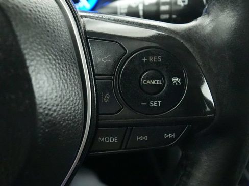 Used 2022 Toyota Corolla Cross XLE w/ Convenience Package AWD/4WD image 34