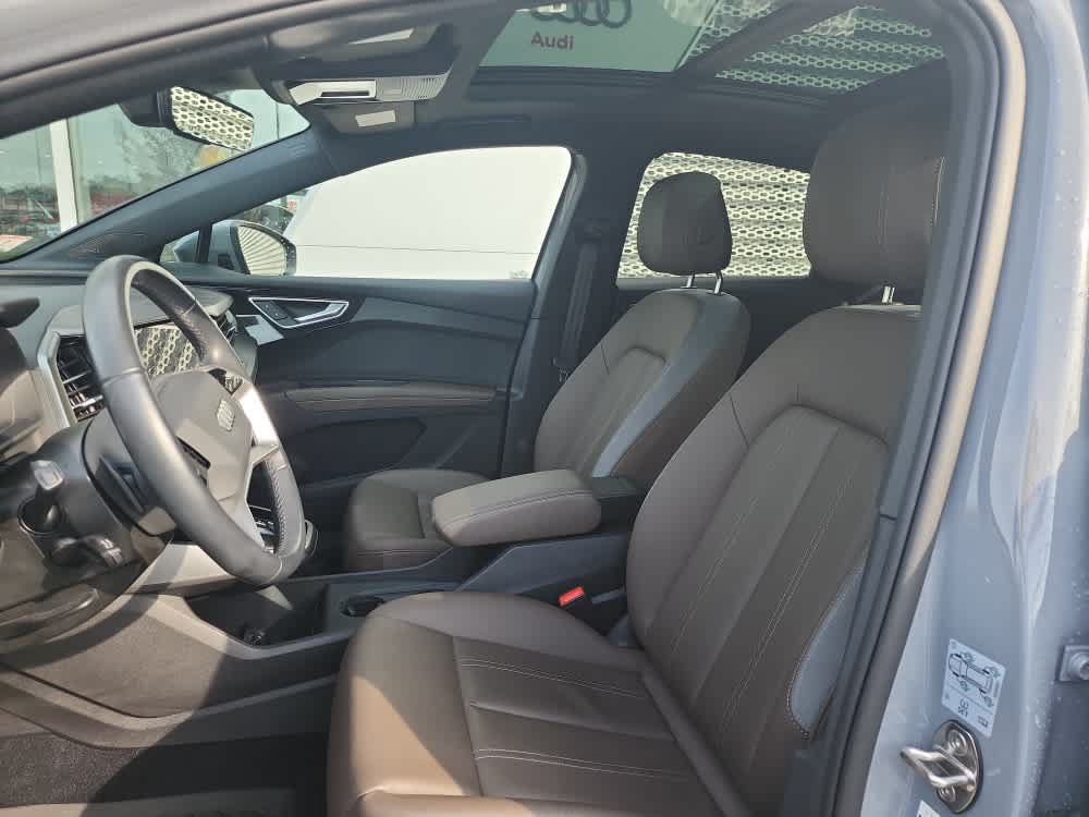 Used 2024 Audi Q4 e-tron Prestige AWD/4WD image 4