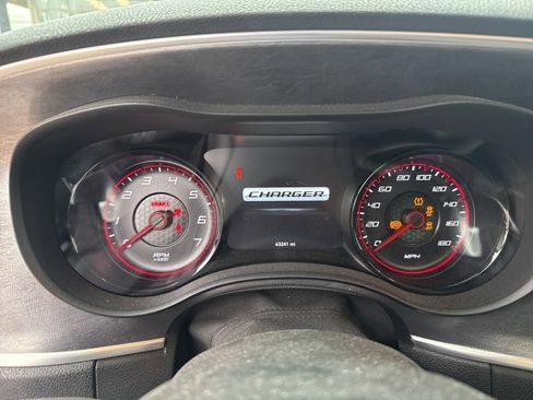 Used 2017 Dodge Charger R/T image 15