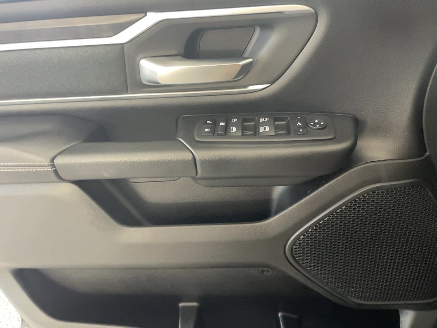 Used 2023 RAM 1500 Big Horn AWD/4WD image 14