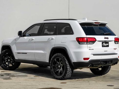 Used 2018 Jeep Grand Cherokee Trailhawk w/ Trailhawk Luxury Group image 11