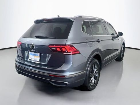 Used 2023 Volkswagen Tiguan SE FWD image 8