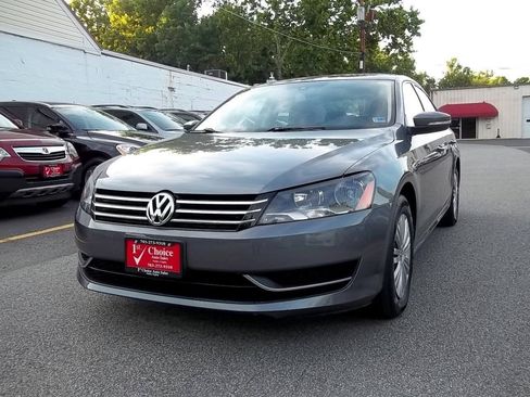 Used 2014 Volkswagen Passat 1.8T S FWD image 1