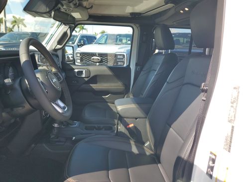 Used 2024 Jeep Wrangler Sahara w/ Safety Group image 11