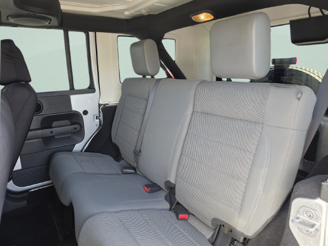 Used 2007 Jeep Wrangler Unlimited Sahara w/ Trailer Tow Group AWD/4WD image 23