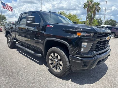 Used 2025 Chevrolet Silverado 2500 Custom w/ Custom Value Package AWD/4WD image 3