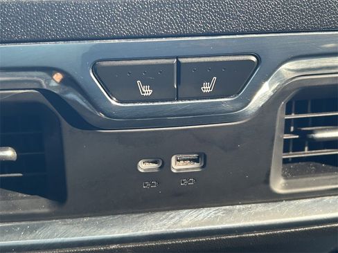 Used 2022 Chevrolet Silverado 1500 High Country w/ Technology Package image 22