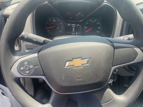 Used 2018 Chevrolet Colorado W/T w/ WT Convenience Package AWD/4WD image 12