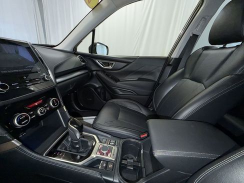 Used 2020 Subaru Forester Limited image 21