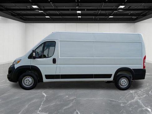 Used 2026 RAM ProMaster 2500 w/ Convenience Group FWD image 2