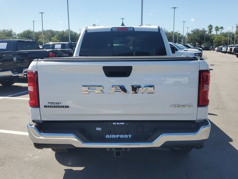 Used 2025 RAM 1500 Big Horn AWD/4WD image 7