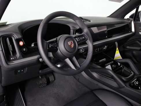 New 2026 Porsche Cayenne E-Hybrid image 4