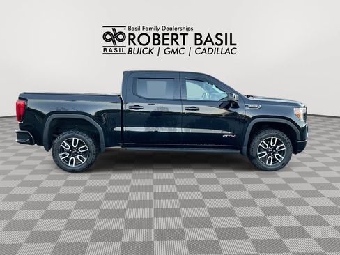 Used 2022 GMC Sierra 1500 AT4 w/ AT4 Premium Package AWD/4WD image 9