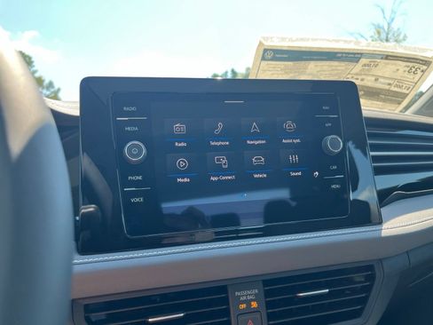 New 2026 Volkswagen Jetta SEL FWD image 18