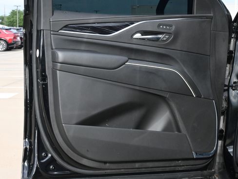 Used 2023 Cadillac Escalade Sport w/ LPO, ONYX Package RWD image 18