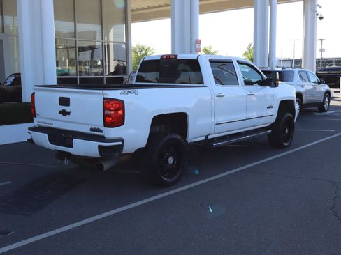 Used 2019 Chevrolet Silverado 2500 High Country w/ Duramax Plus Package AWD/4WD image 11