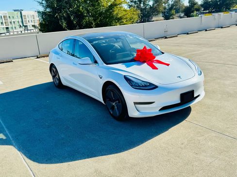 Used 2020 Tesla Model 3 RWD image 11