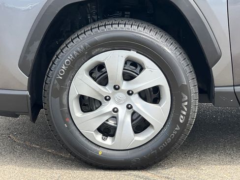Certified 2023 Toyota RAV4 LE FWD image 30
