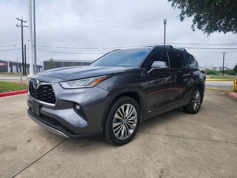 Used 2022 Toyota Highlander Platinum AWD/4WD image 7