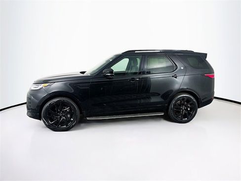 Used 2024 Land Rover Discovery Dynamic SE image 8