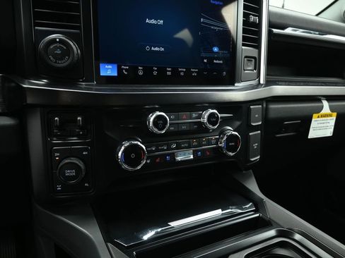 New 2026 Ford F250 Lariat w/ Black Appearance Package AWD/4WD image 15