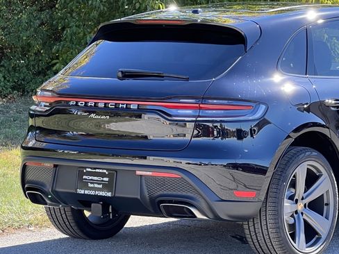 New 2026 Porsche Macan image 8