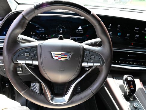 Used 2023 Cadillac Escalade ESV Sport Platinum w/ LPO, ONYX Package AWD/4WD image 25
