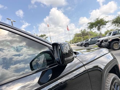 New 2026 Jeep Grand Cherokee L 4WD image 11