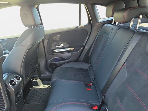 Used 2024 Mercedes-Benz GLA 250 image 14