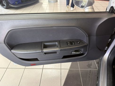 Used 2014 Dodge Challenger R/T image 17