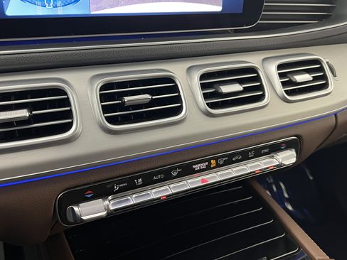 Certified 2025 Mercedes-Benz GLE 350 4MATIC image 32