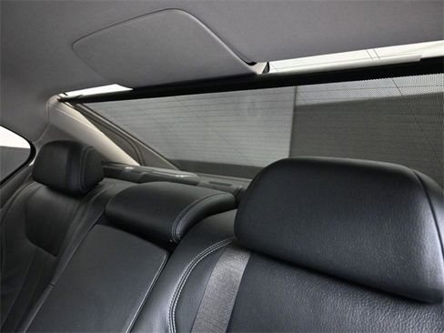 Used 2020 BMW 740i xDrive 740i xDrive w/ Cold Weather Package image 29