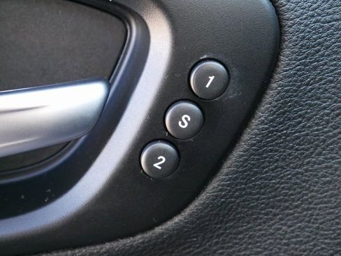 Used 2021 Jeep Cherokee Limited image 27