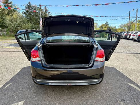 Used 2015 Chevrolet Cruze LT w/ RS Package image 19