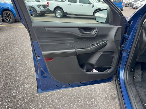 Certified 2023 Ford Escape Active AWD/4WD image 8