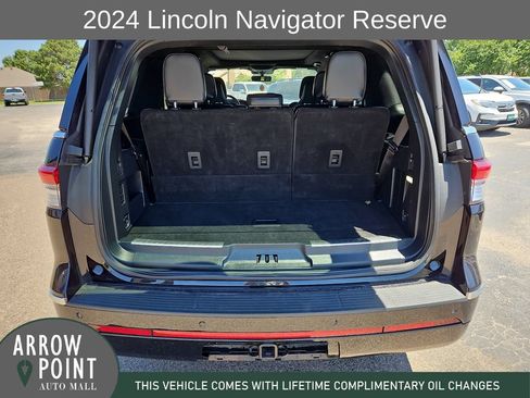 Used 2024 Lincoln Navigator Reserve AWD/4WD image 17