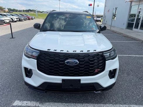 Certified 2025 Ford Explorer ST AWD/4WD image 3