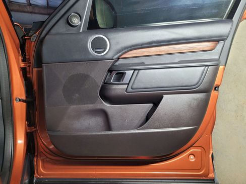 Used 2018 Land Rover Discovery HSE Luxury image 20