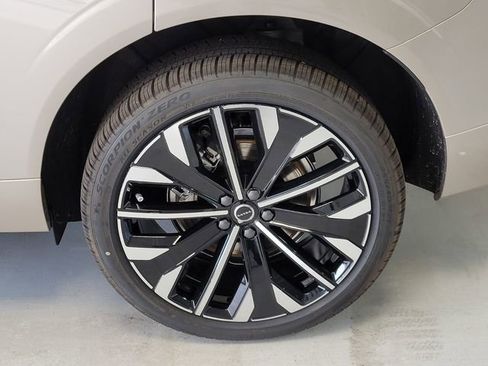 New 2026 Volvo XC60 T8 Ultra w/ Protection Package Premier image 6