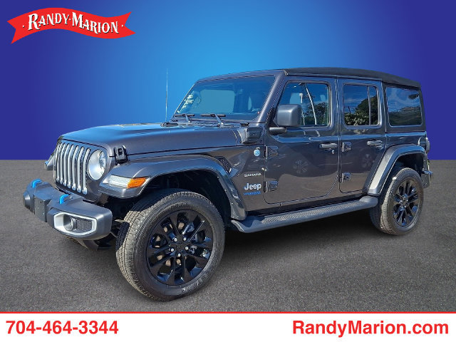 Used 2022 Jeep Wrangler Unlimited Sahara w/ Cold Weather Group AWD/4WD image 1