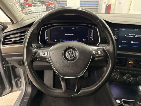 Used 2019 Volkswagen Jetta SEL Premium FWD image 18