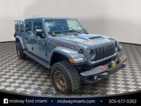Used 2025 Jeep Gladiator Mojave AWD/4WD image 1