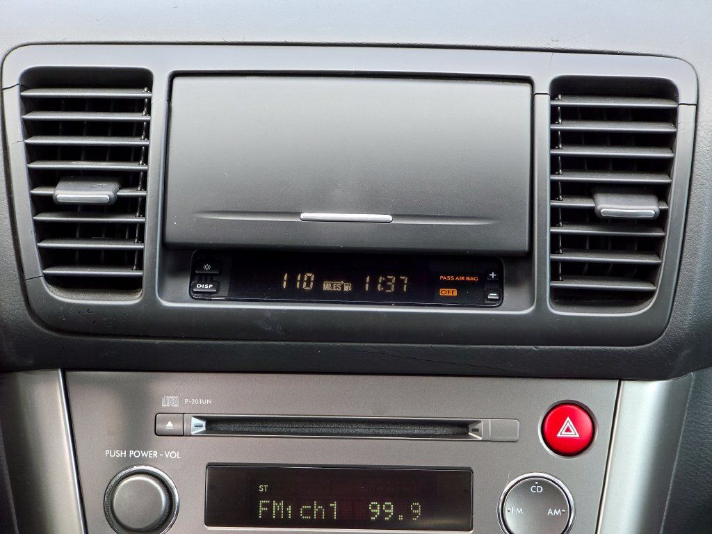 Used 2005 Subaru Legacy 2.5i AWD/4WD image 8