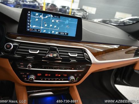 Used 2018 BMW 530e image 32