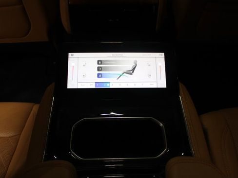 Used 2022 Jeep Grand Wagoneer Series III image 22