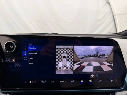 New 2026 Chevrolet Equinox EV LT FWD image 34